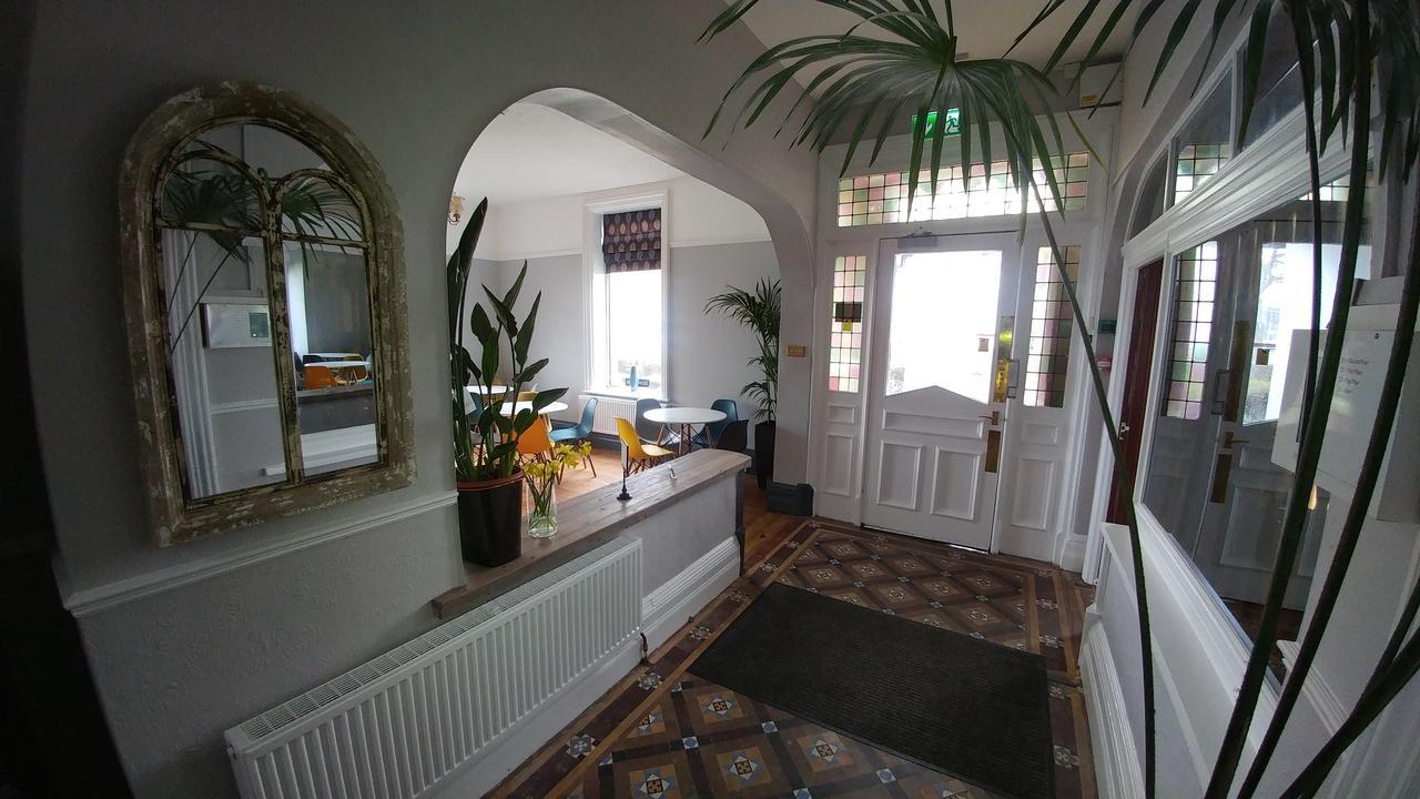 The Mon Fort Bridlington Bagian luar foto