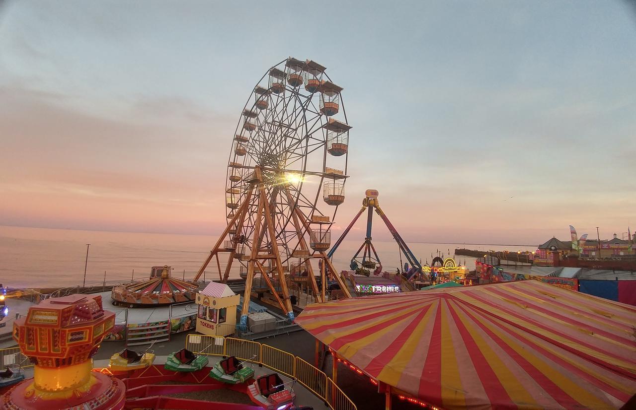 The Mon Fort Bridlington Bagian luar foto