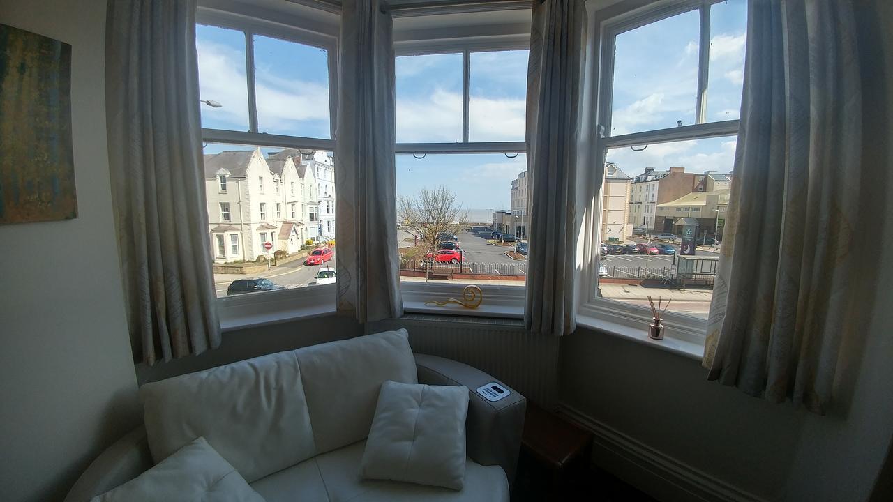 The Mon Fort Bridlington Bagian luar foto